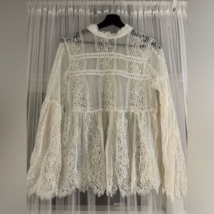 White lace long sleeve blouse
